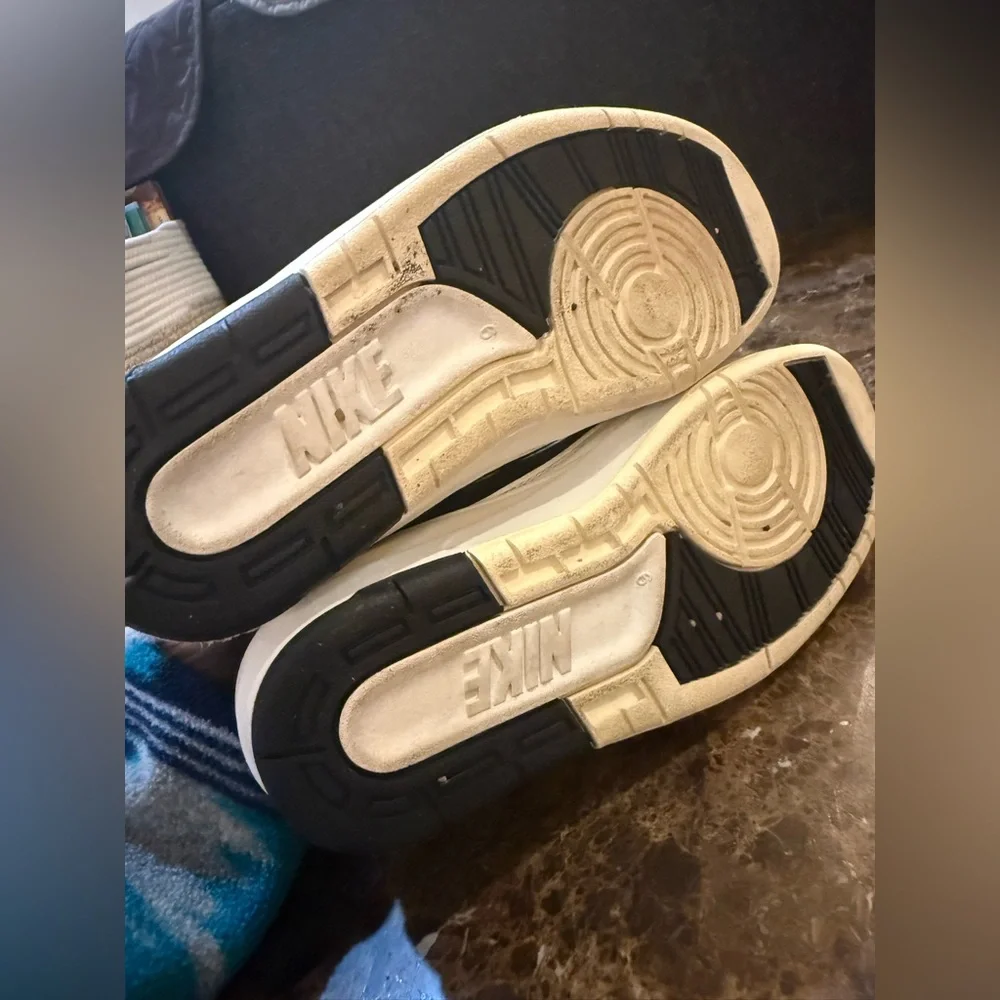 Nike. Wmns Air Jordan 2 Retro 'Sail Black'. Size 7.5.